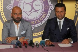 B&uuml;lent Uygun imzayı attı
