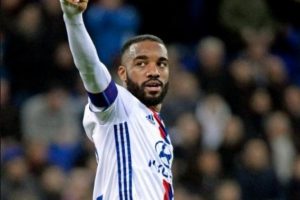 Transfer rekoruna son 48 saat