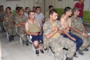 Yemek kontrol&uuml;nden sorumlu astsubay tutuklandı