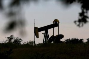 'Petrol fiyatları yıl sonuna kadar y&uuml;zde 20 y&uuml;kselebilir'