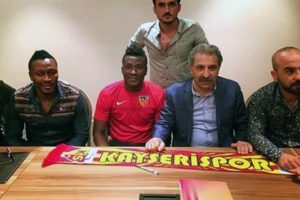 Asamoah Gyan resmen imzaladı!