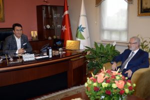 Bursa Uludağ &Uuml;niversitesi Rekt&ouml;r&uuml; Ulcay'dan D&uuml;ndar'a ziyaret