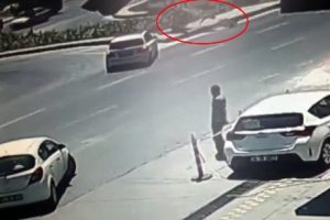İstanbul'da feci motosiklet kazası kamerada