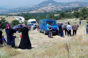 Bursa'da su kuyusu a&ccedil;arken g&ouml;&ccedil;&uuml;k altında kaldı