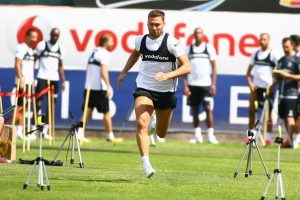 Beşiktaş s&uuml;rat ve dayanıklılık testinden ge&ccedil;ti