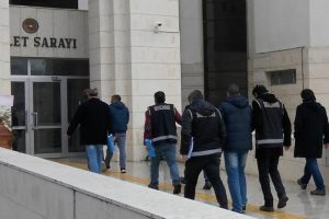 Siirt'te FET&Ouml; operasyonu: 22 g&ouml;zaltı