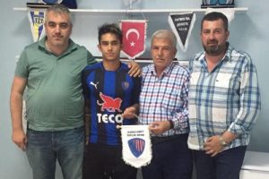 Karacabey Birlikspor, B&uuml;nyamin Kasal'la imzayı attı