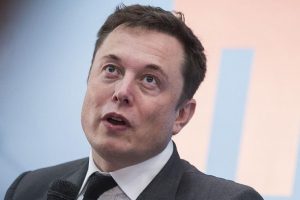 Tesla d&uuml;nyanın en b&uuml;y&uuml;k pilini yapacak