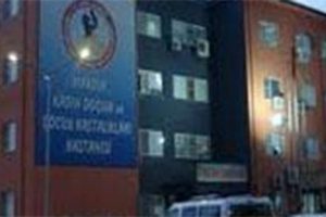 'Gaz sancısı' dedikleri kadın tuvalette doğurdu! Devlet hastanesinde...