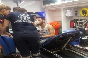 Misafirlikten d&ouml;nen aile kaza yaptı: 2 yaralı