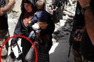 İntihar bombacısı kendini patlatmadan &ouml;nce g&ouml;r&uuml;nt&uuml;lendi