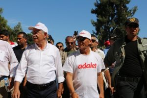 Kılı&ccedil;daroğlu "Adalet Y&uuml;r&uuml;y&uuml;ş&uuml; Sergisi"nde