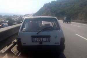 Kocaeli'de iki otomobil &ccedil;arpıştı: 6 yaralı
