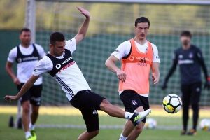 Beşiktaş hazırlıklarını s&uuml;rd&uuml;rd&uuml;