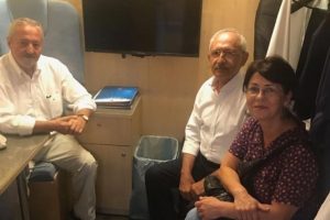 Kılı&ccedil;daroğlu'nun karavanında dikkat &ccedil;eken detay