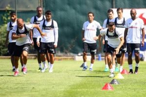 G&ouml;khan T&ouml;re, Pepe, Quaresma ve Talisca antrenmanda yoktu