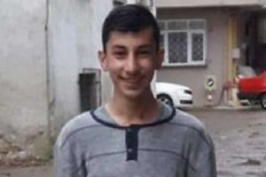 Denizde boğulma tehlikesi ge&ccedil;iren &ouml;ğrenci, hastanede &ouml;ld&uuml;