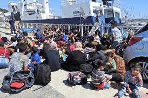 Yunanistan'a ka&ccedil;maya &ccedil;alışırken yakalandılar
