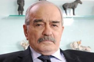 Duayen isim Fikret Hakan hayatını kaybetti