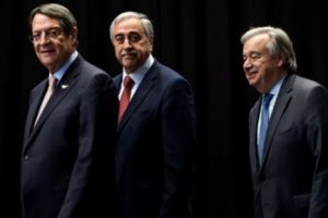 Rum liderden Kıbrıs'ta &ccedil;&ouml;z&uuml;m i&ccedil;in &ouml;n şart