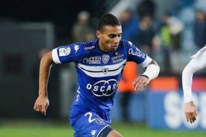 Bursaspor, Fransız Alexander Djiku'dan vazge&ccedil;ti