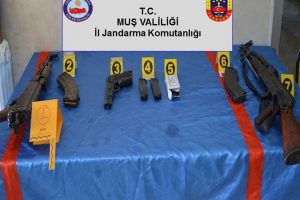 Ter&ouml;r operasyonu: 3 g&ouml;zaltı