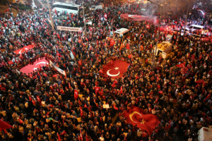 Bursa'da 'Bayrak ve Demokrasi Y&uuml;r&uuml;y&uuml;ş&uuml;' d&uuml;zenlenecek