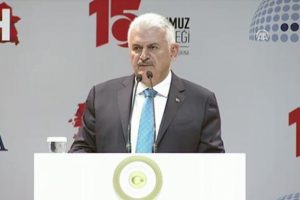 Başbakan Yıldırım: 1 dolara &uuml;niformalarını, ruhlarını sattılar