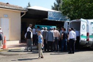 3 askeri şehit eden asker toprağa verildi
