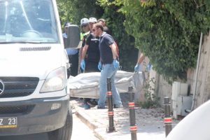 DEAŞ'lı 4 ter&ouml;ristin cesedi daha evden &ccedil;ıkarıldı