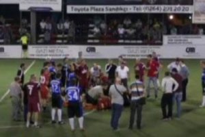 Halı sahada kalp krizi ge&ccedil;irerek hayatını kaybetti