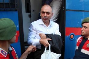 FET&Ouml;'den yargılanan eski emniyet m&uuml;d&uuml;r&uuml; ifade verdi
