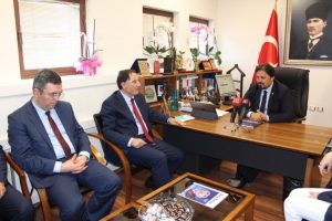 Kamu Başdenet&ccedil;isi Malko&ccedil;, Bursa Barosu'nu ziyaret etti