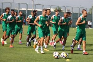 Bursaspor teknik direkt&ouml;r&uuml; Paul Le Guen: "İşinizden zevk alın"