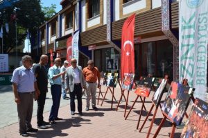 Bursa'da "Karanlık geceden aydınlık sabaha" sergisi
