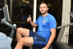 Olympiakos, Vuković'i a&ccedil;ıkladı