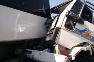 Bursa'da freni boşalan kamyonet kaza yaptı: 7 yaralı