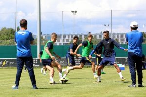 Fenerbah&ccedil;e eksik &ccedil;alıştı
