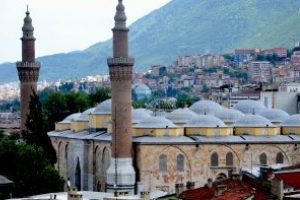 Bursa&nbsp;Ulu Cami'ye 'Şuhedaya Rahmet Olsun' mahyası