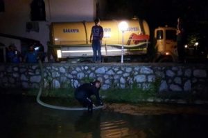 Sapanca G&ouml;l&uuml;'n&uuml; besleyen dereye ara&ccedil; devrildi