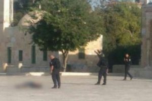 İsrail polisi Mescid-i Aksa'da 3 Filistinliyi &ouml;ld&uuml;rd&uuml;