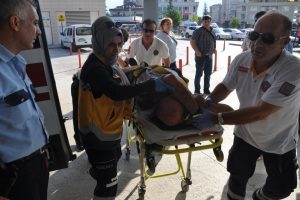 Bursa'da otomobilin &ccedil;arptığı yaşlı adam hayata tutunamadı