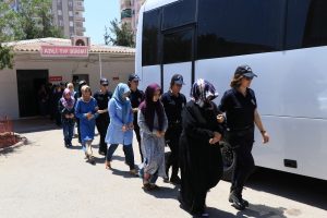 FET&Ouml;'n&uuml;n "zeki &ccedil;ocuk avcısı" ablaları tutuklandı