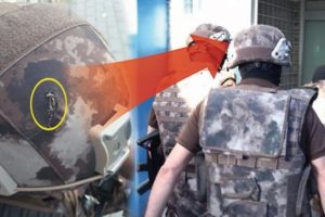 G&ouml;ğ&uuml;s g&ouml;ğ&uuml;se &ccedil;arpışma yaşandı! Kaska kurşun geldi