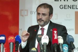 &Uuml;nal, yabancı gazetecilere 15 Temmuz ve FET&Ouml;'y&uuml; anlattı
