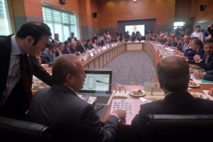 Anayasa Komisyonu'nda tartışma