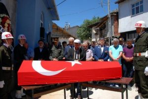 Kıbrıs gazisi, t&ouml;renle uğurlandı