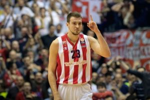 Fenerbah&ccedil;e, Guduric'i kadrosuna kattı