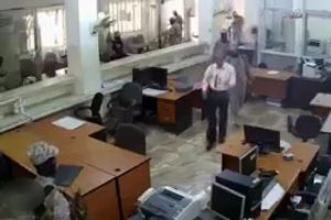 Yemen Merkez Bankası M&uuml;d&uuml;r&uuml; silahlı soygunda &ouml;ld&uuml;r&uuml;ld&uuml;