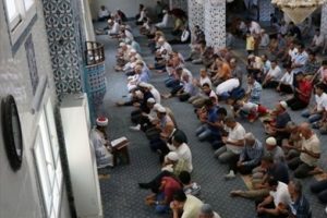 Cemaat imza topladı, o caminin adı değiştirildi